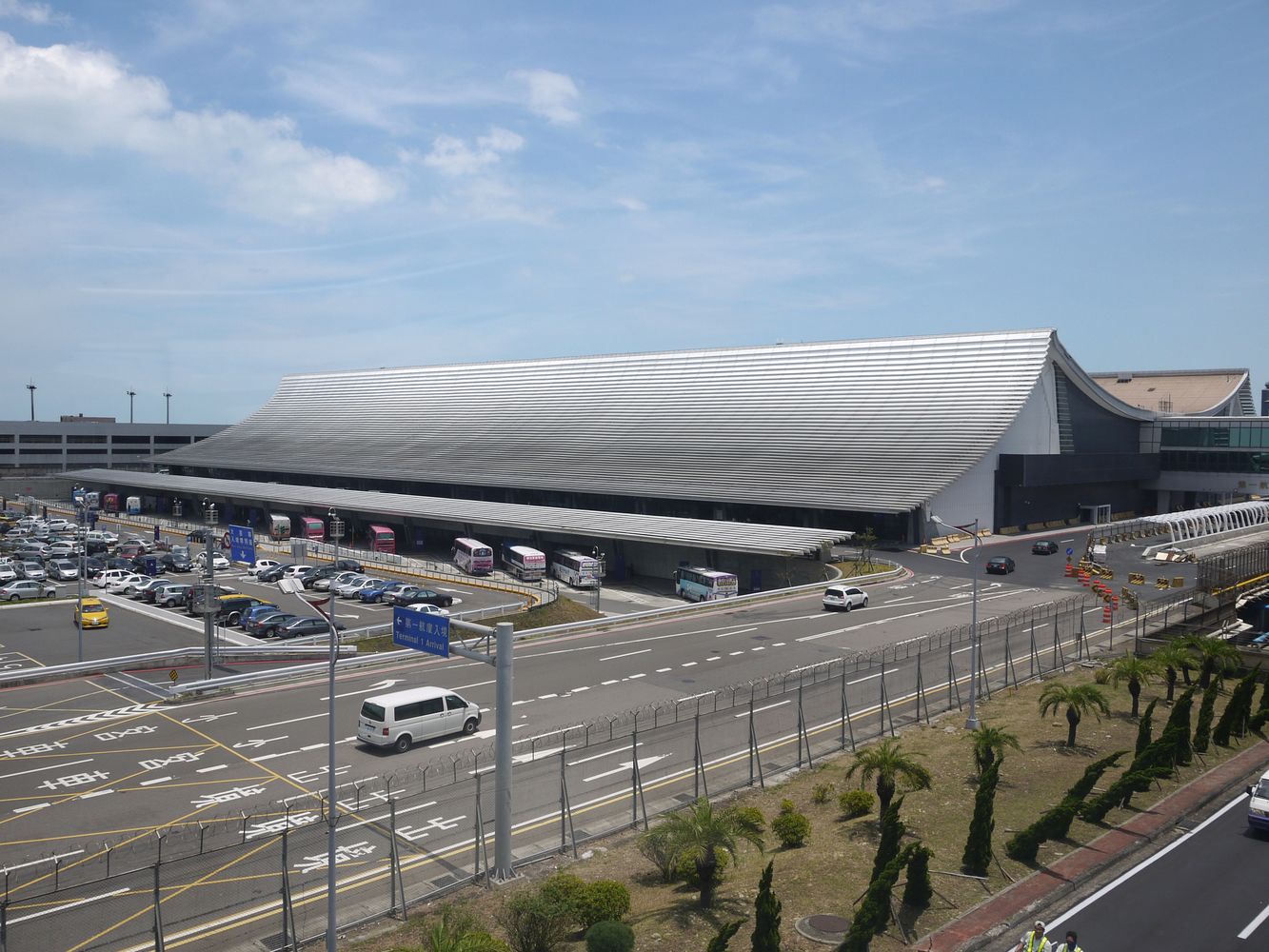 01-0_Taiwan_Taoyuan_International_Airport_Terminal1.jpg