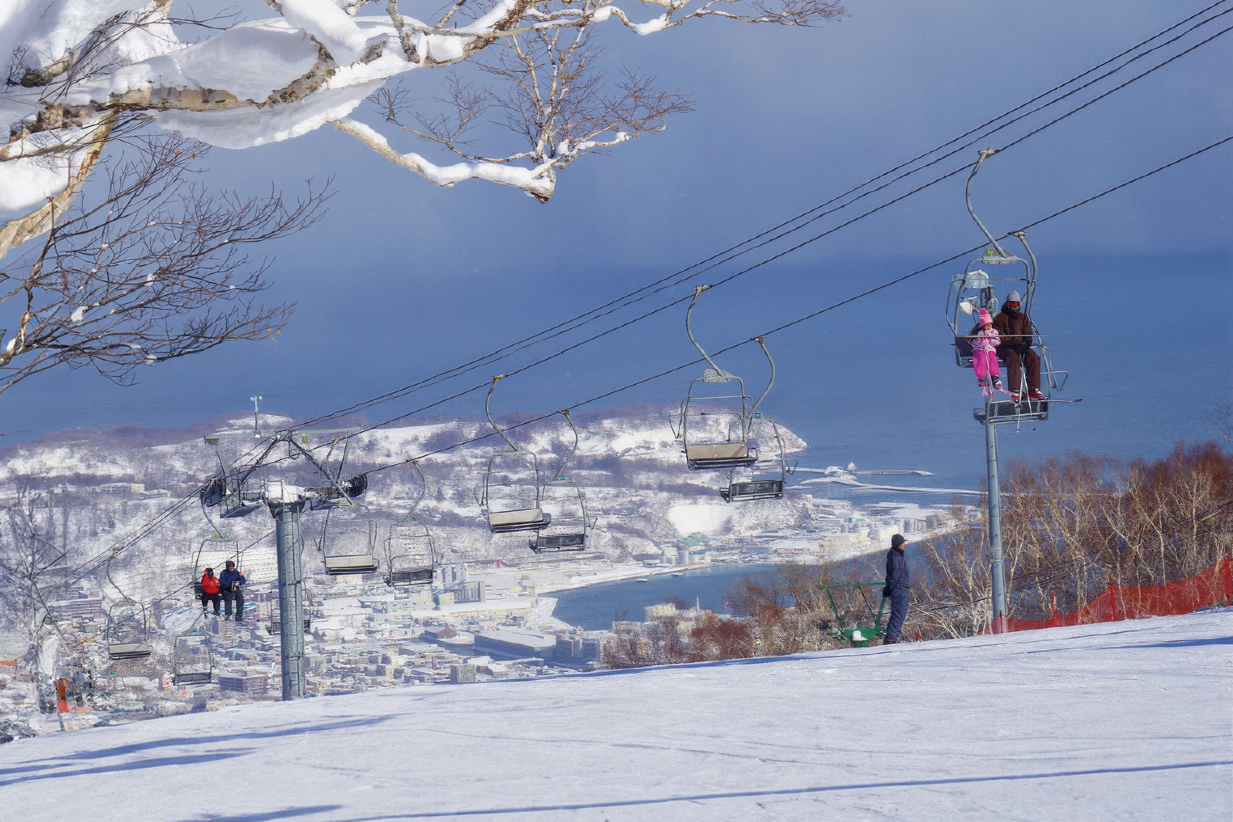 01滑雪場無死角地欣賞到小樽港海景(來源: 天狗山官網).jpg
