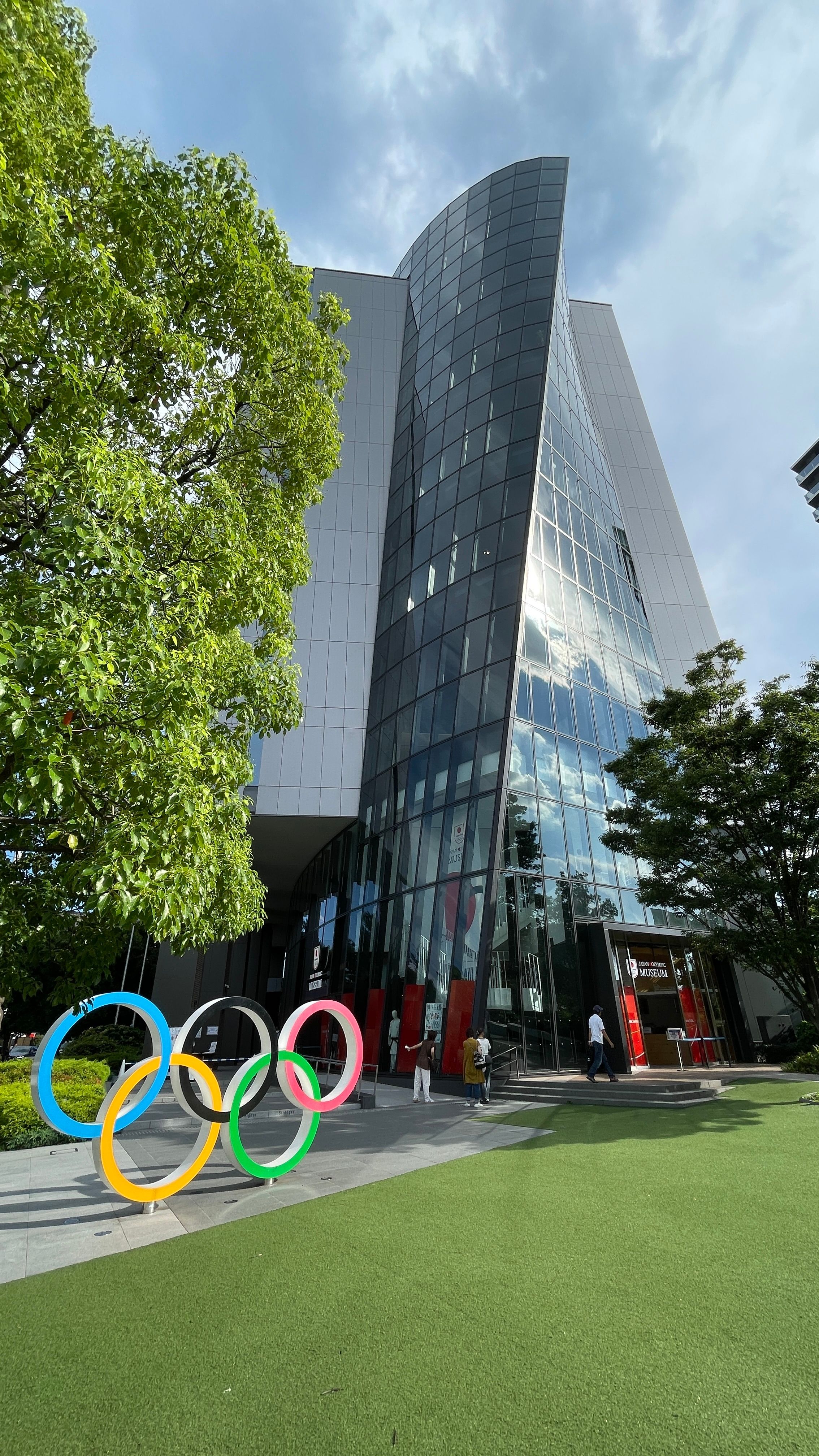 01_Japan Olympic Museum的外觀相當「型仔」。.jpg