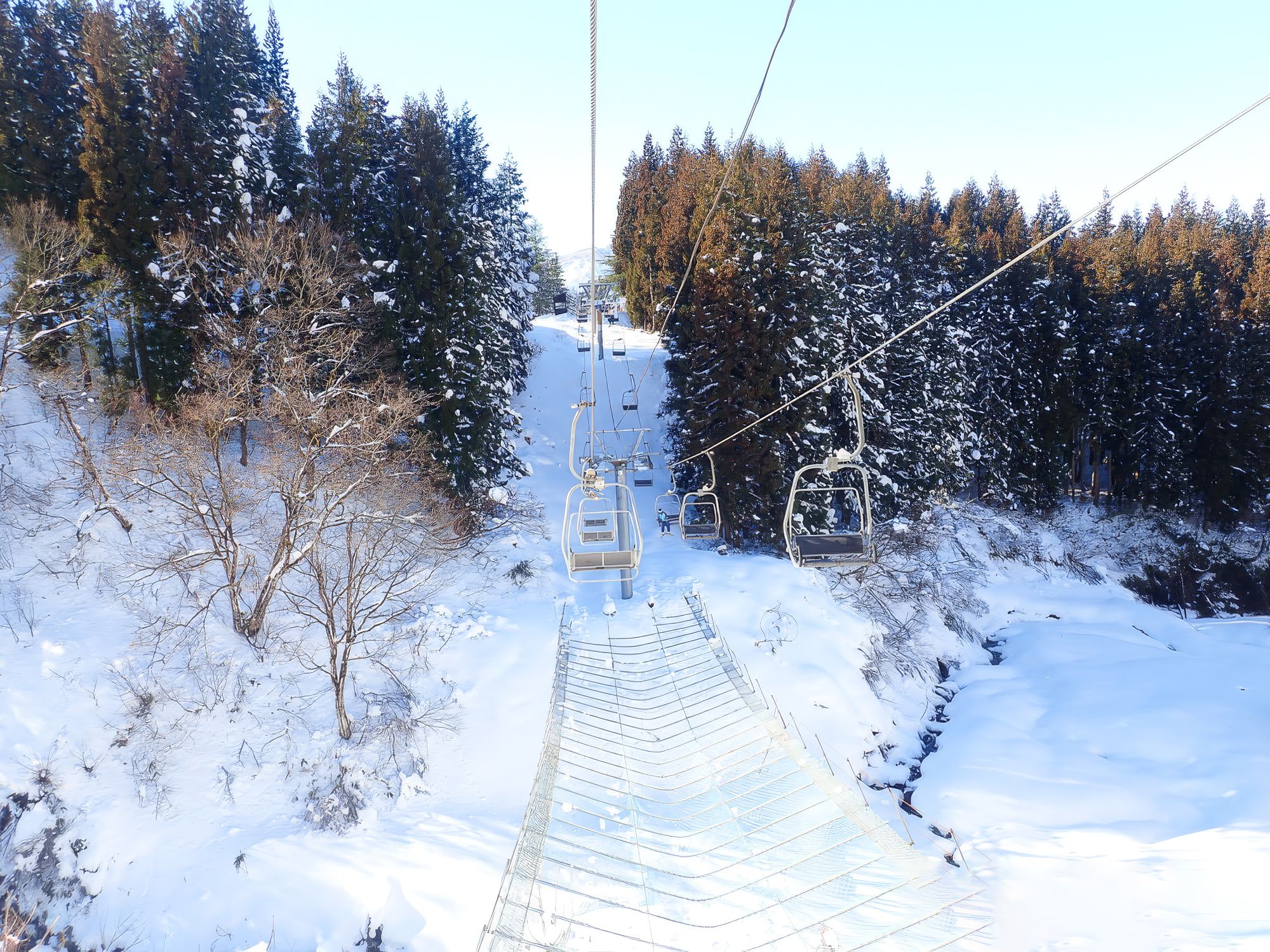 03 長峰區和舞子區只靠F線chairlift相連，沒有小路，必須留意chairlift停運時間.jpg