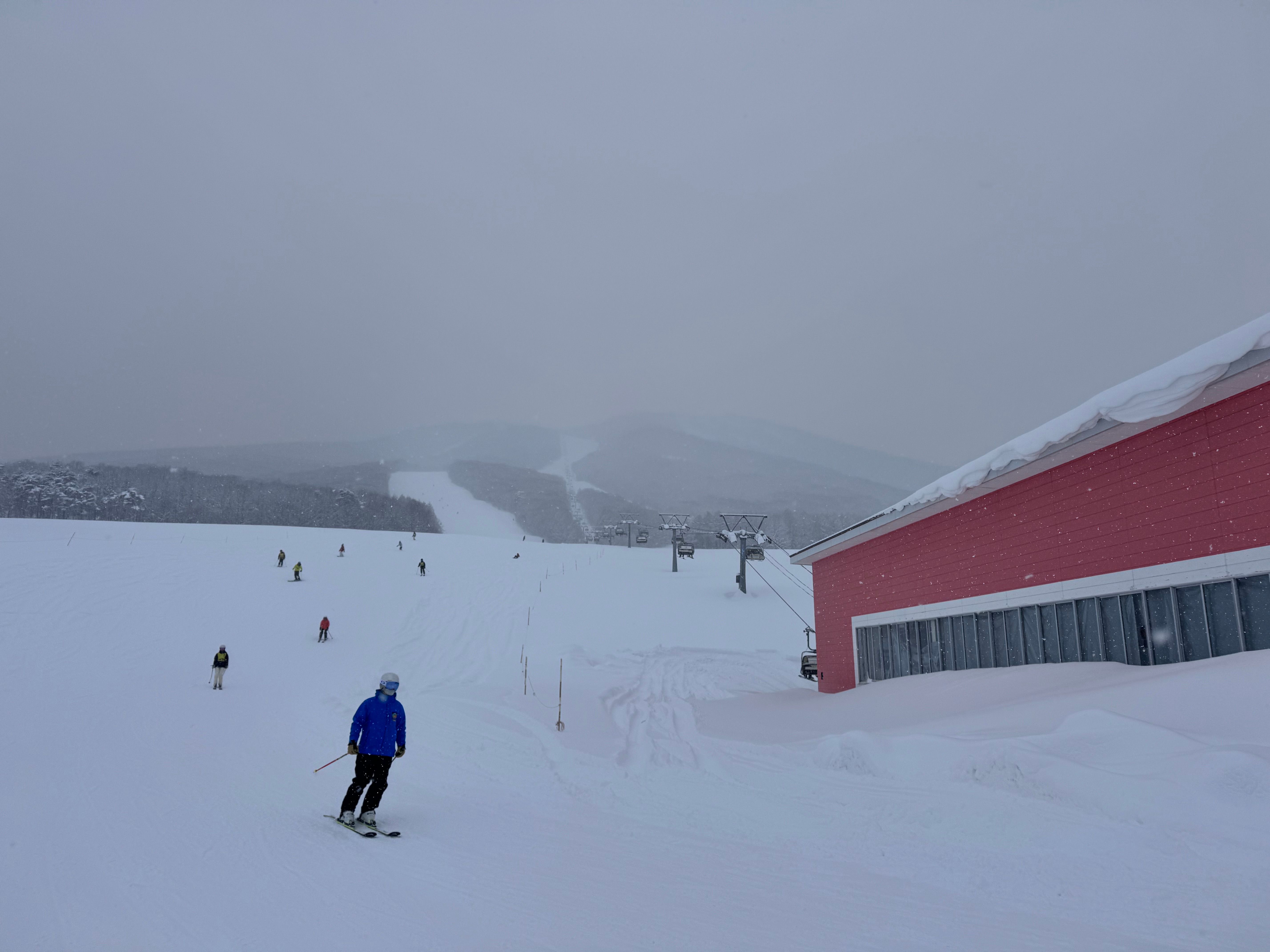 06 第二區要先經過黑色雪道,加上chairlift運轉時間有限,去之前要做足準備,否則有可能被滯銷.jpeg