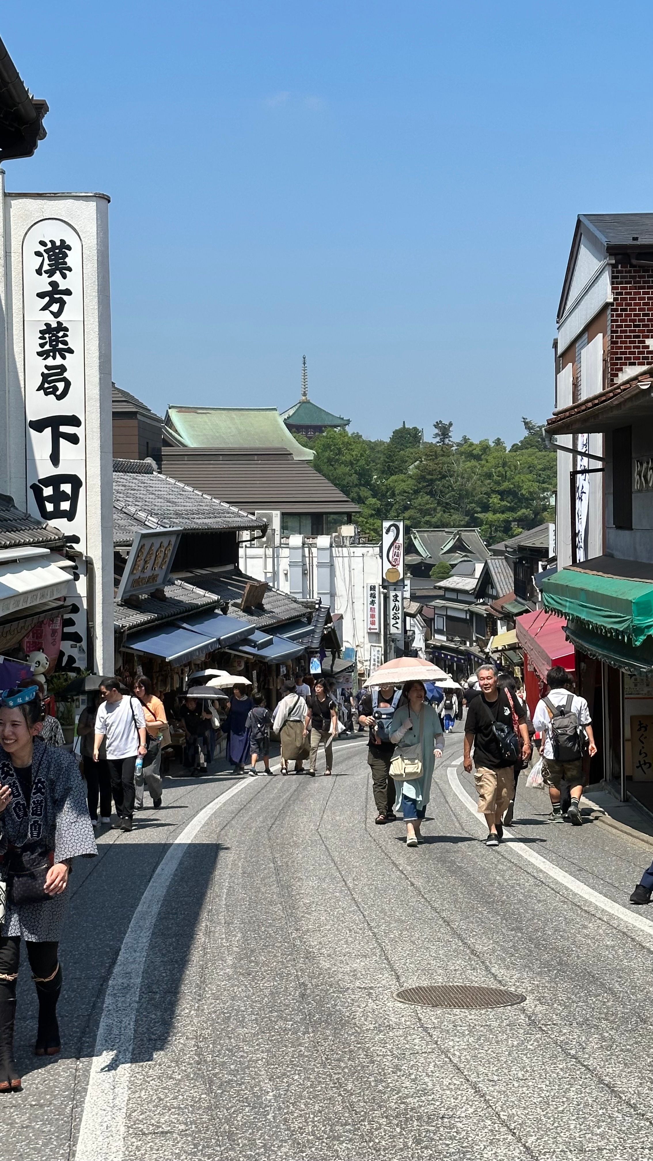 10 表參道上最有古都感覺的一段「仲町」和「幸町」附近微彎的斜道.jpg