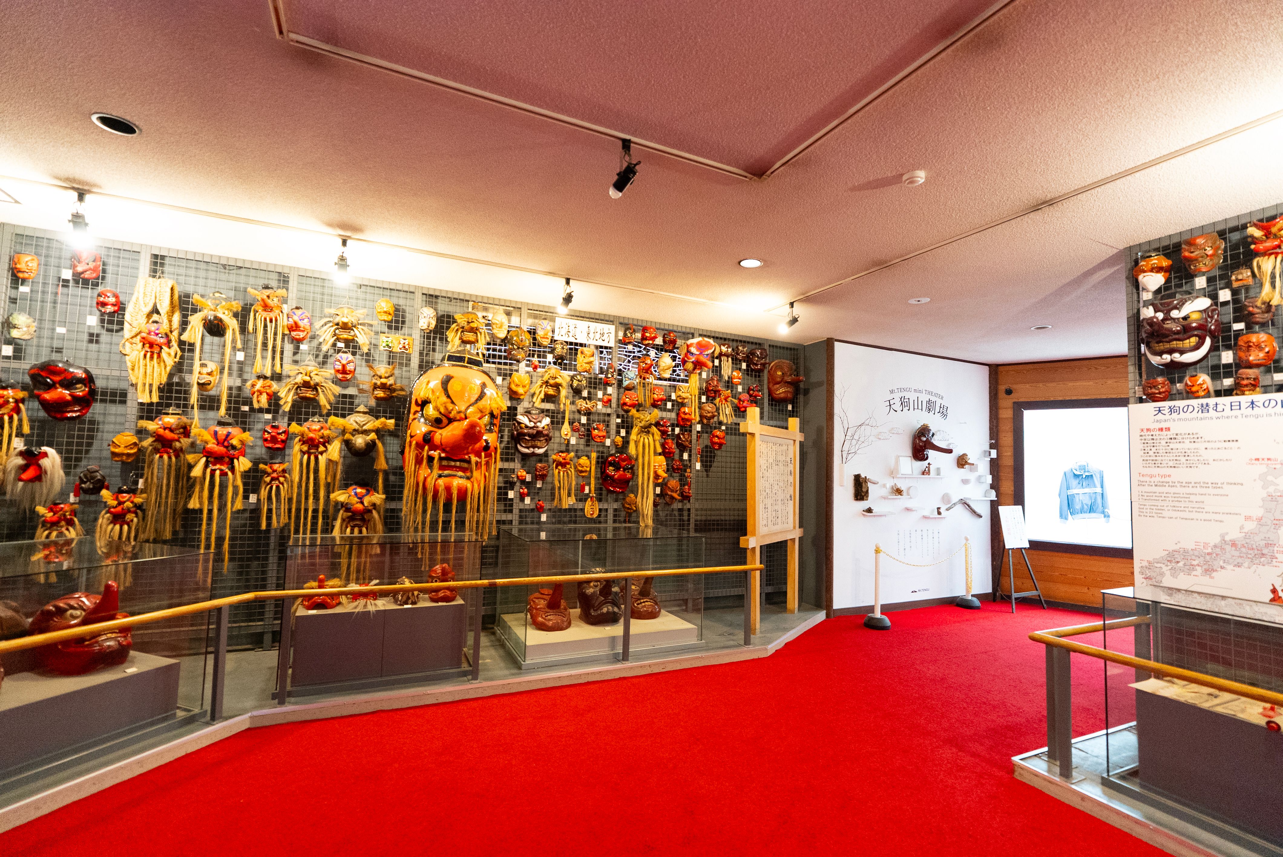 16 猿田彥鼻長七咫(約21米)、背長七尺(約2米),面如紅棗、身材魁梧超高,呢個長鼻紅臉長髮形象完全係現代天狗原型,後世天狗傳說多數源自佢。.jpg