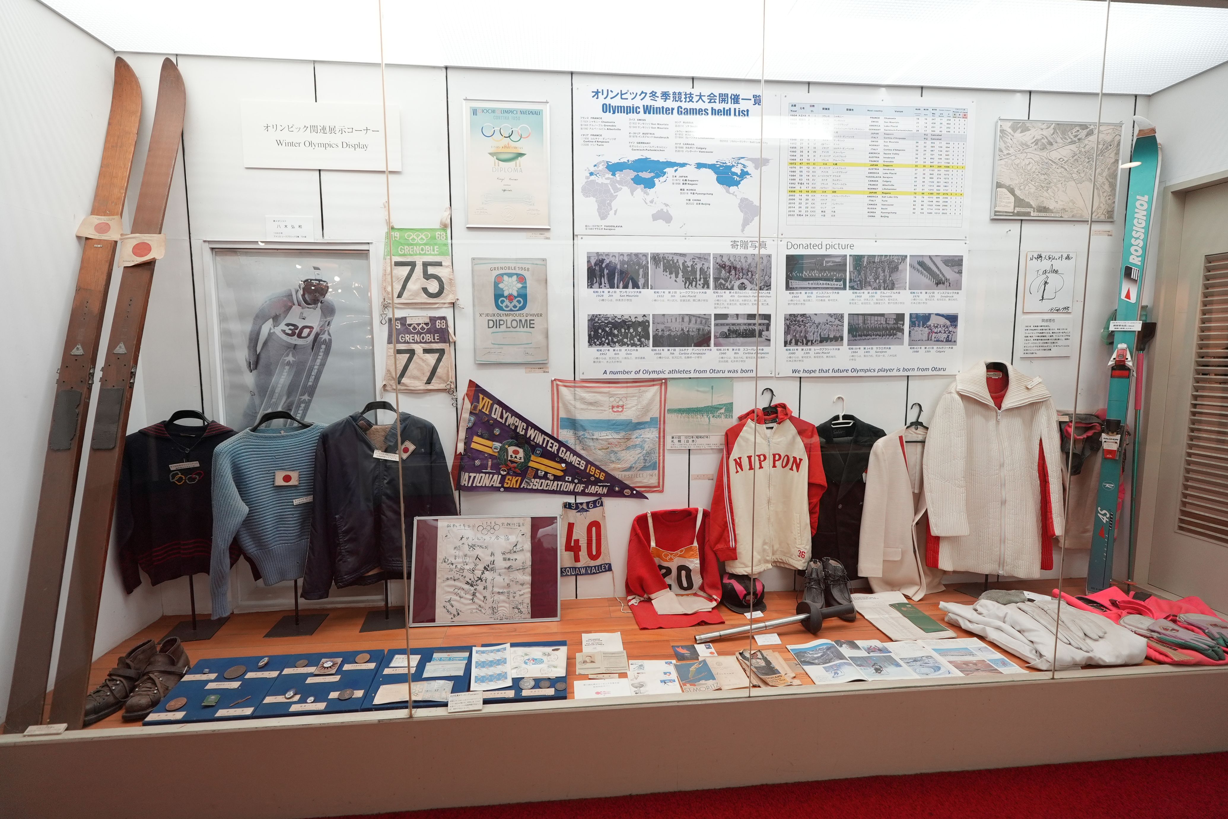 17展覽廳展示小樽滑雪歷史,從蝦夷人古代用滑雪板獵食,到引進外國教練、舉辦冬季奧運(札幌1972).jpg