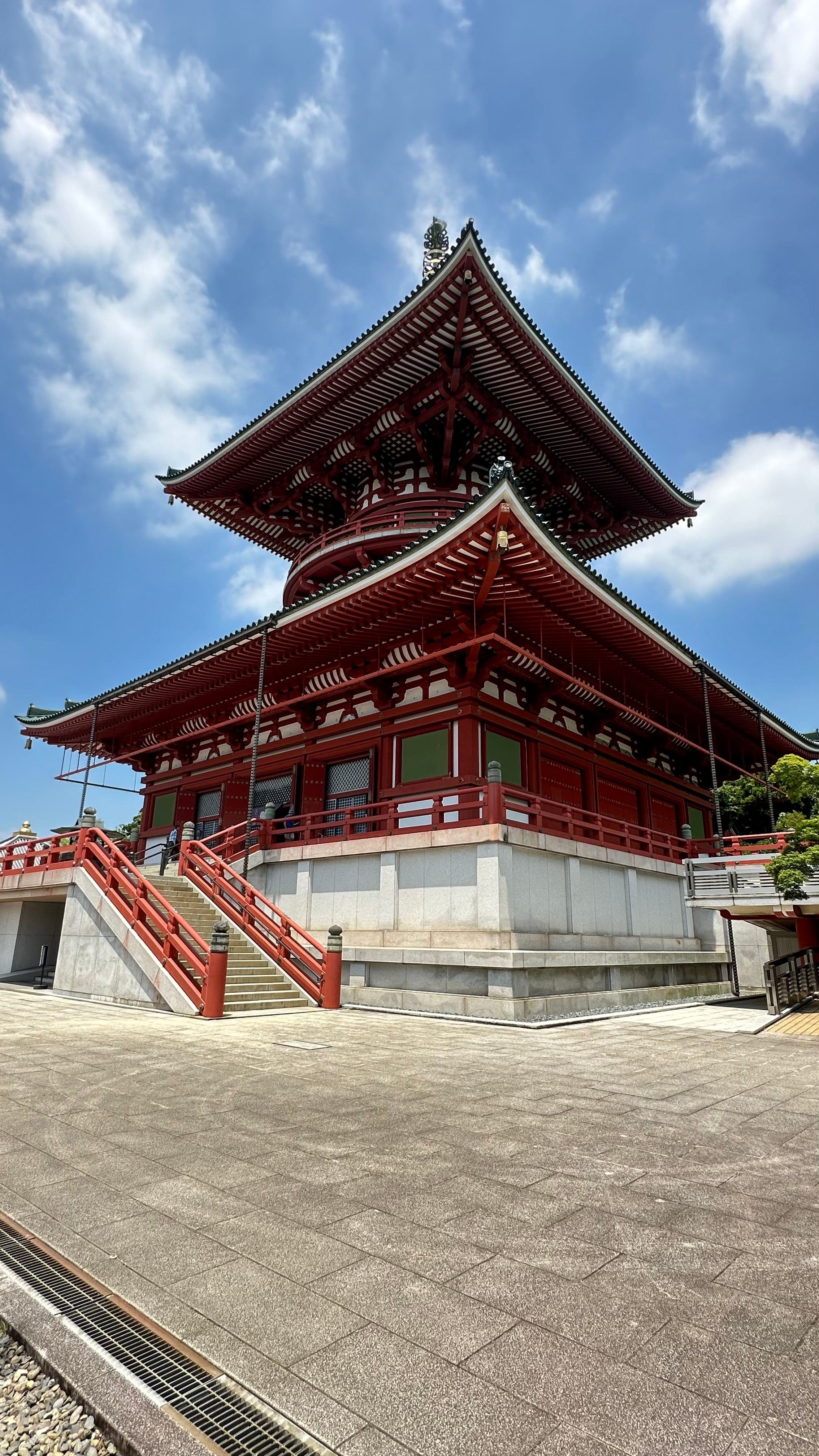 26「平和大塔」非常宏偉.jpg