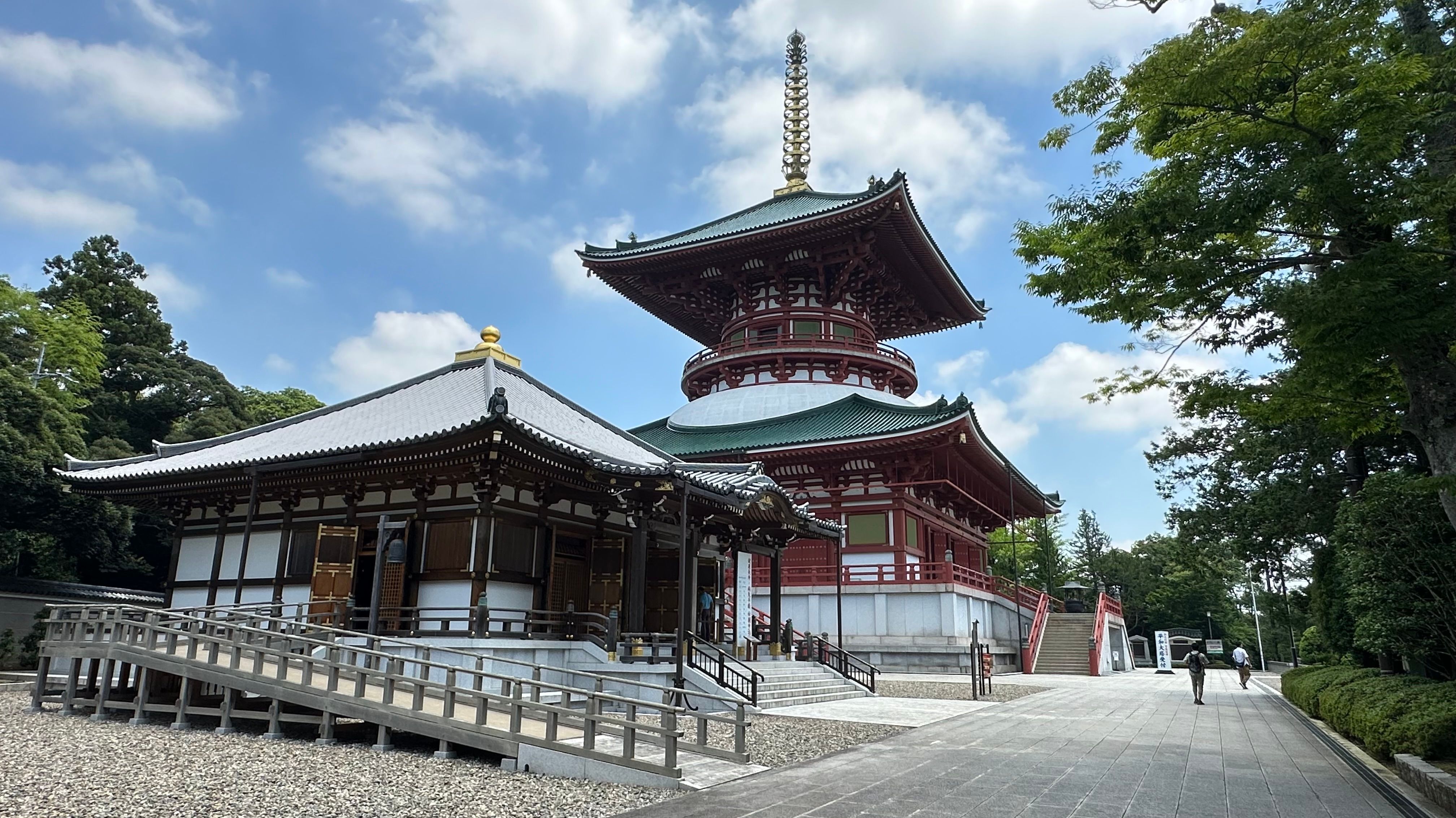 26 「成田山公園」內的地標「平和大塔」.jpg