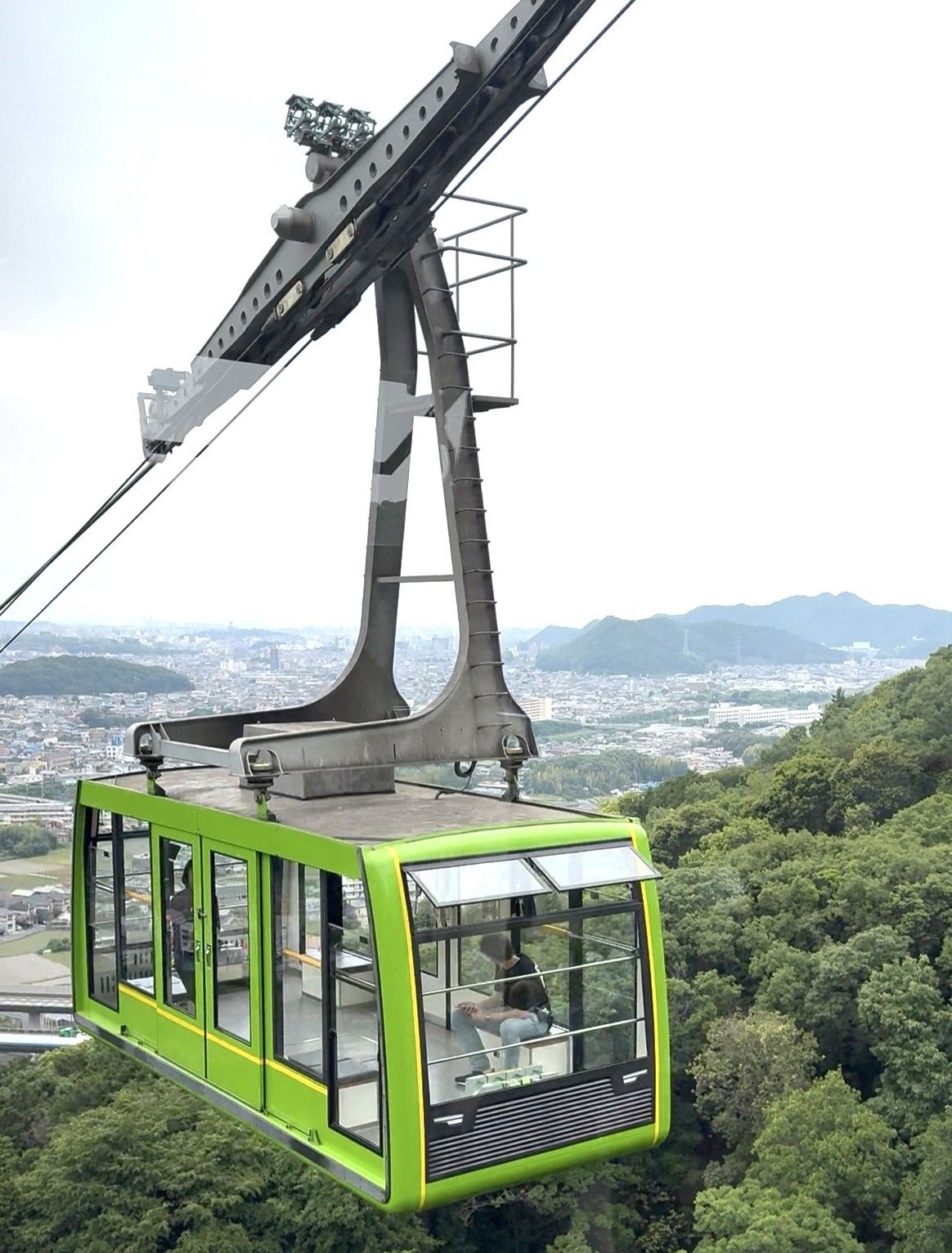 乘搭書寫山空中纜車由「書寫山站」到「山上站」，車程只需約4分鐘，更可遠眺姬路風景。.jpg