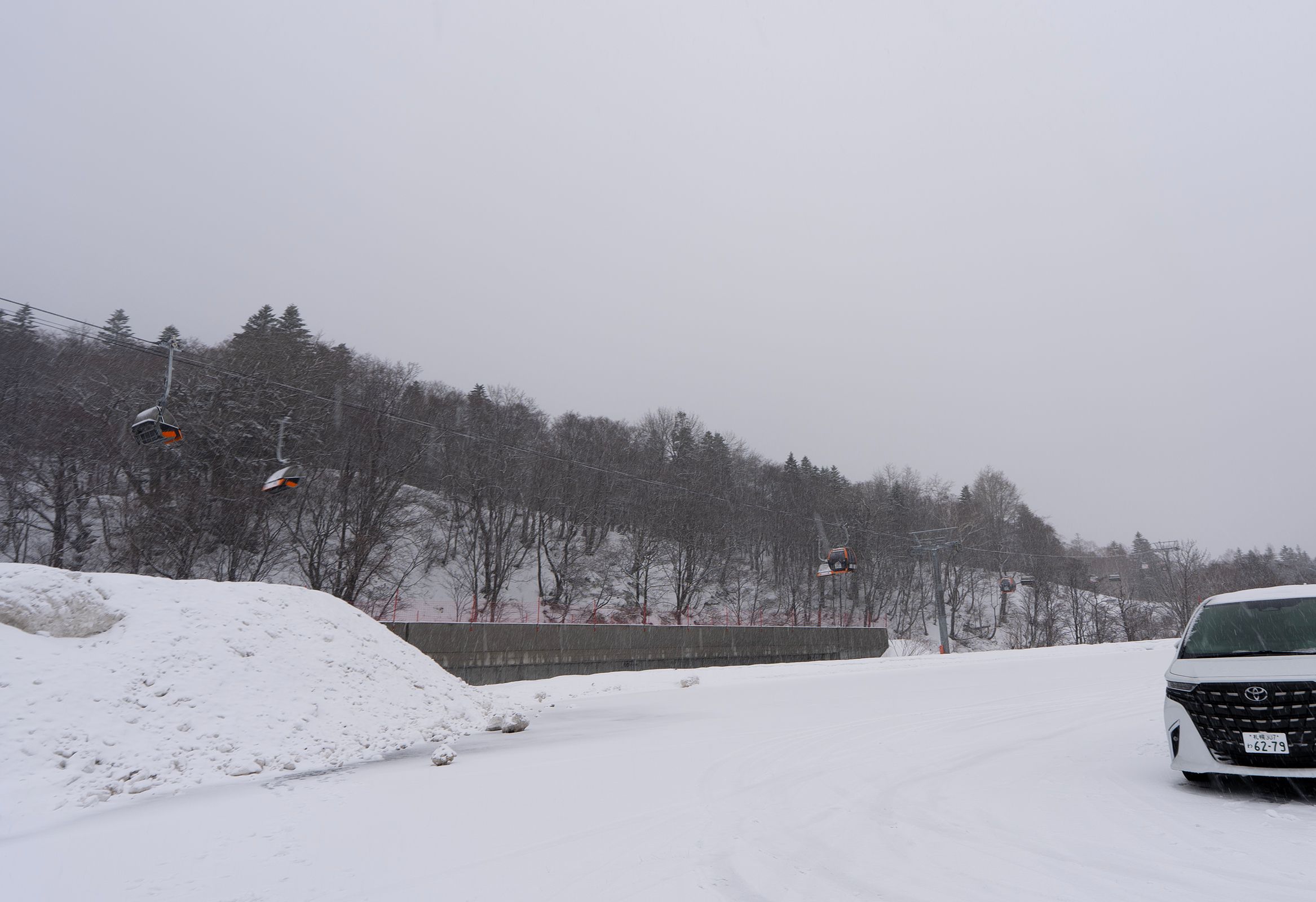 與ClubeMeb Grand本館相連的專用纜車.jpg