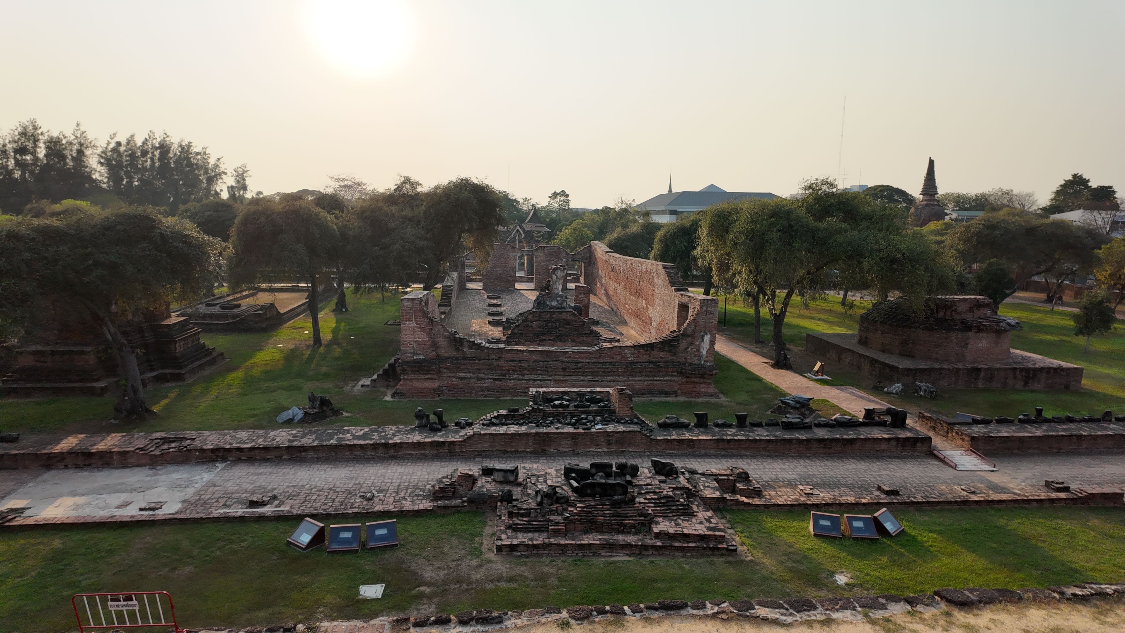 Wat Ratcha 013.JPG