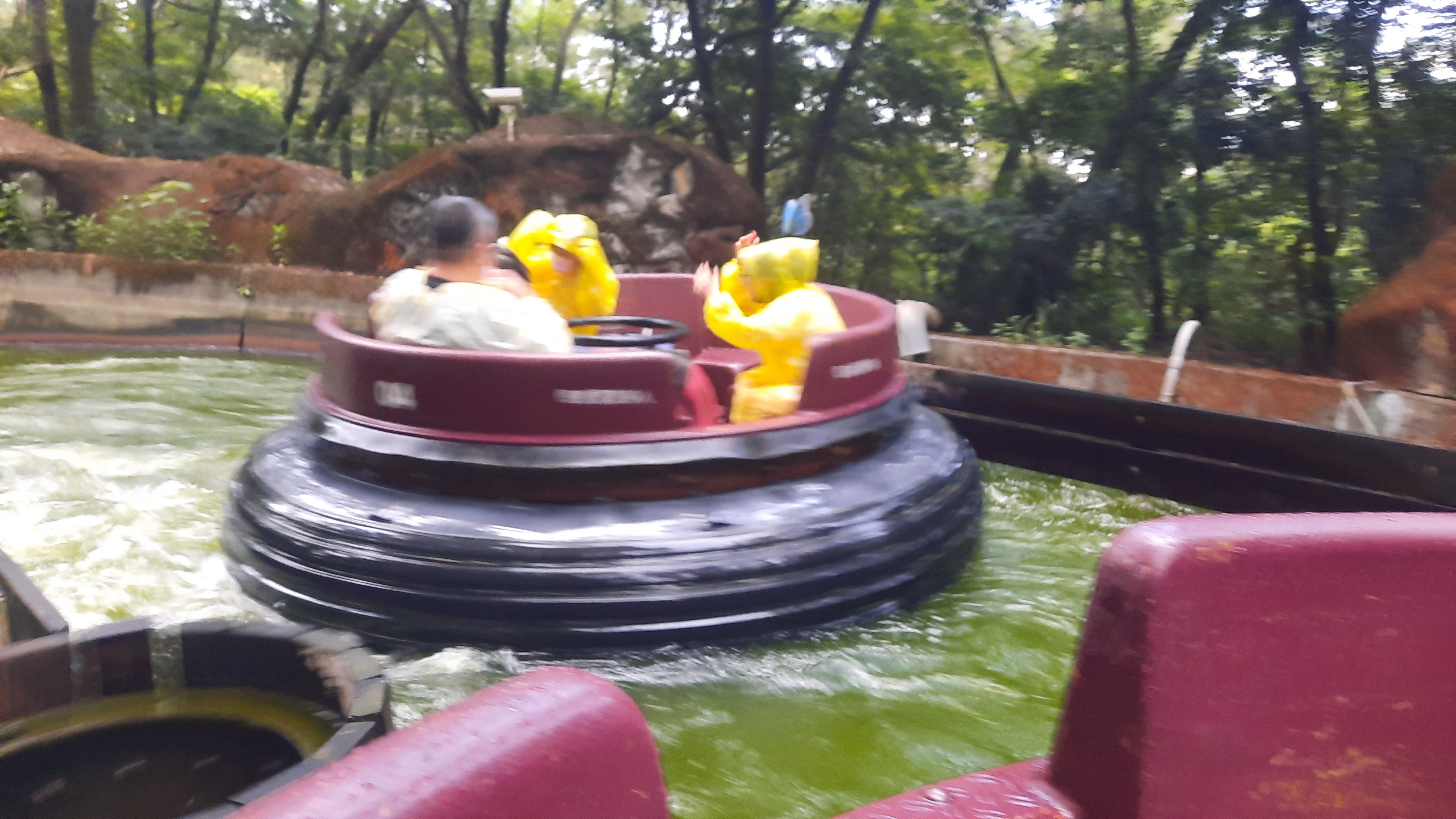 「大峽谷急流泛舟」絕對會濕身。.jpg
