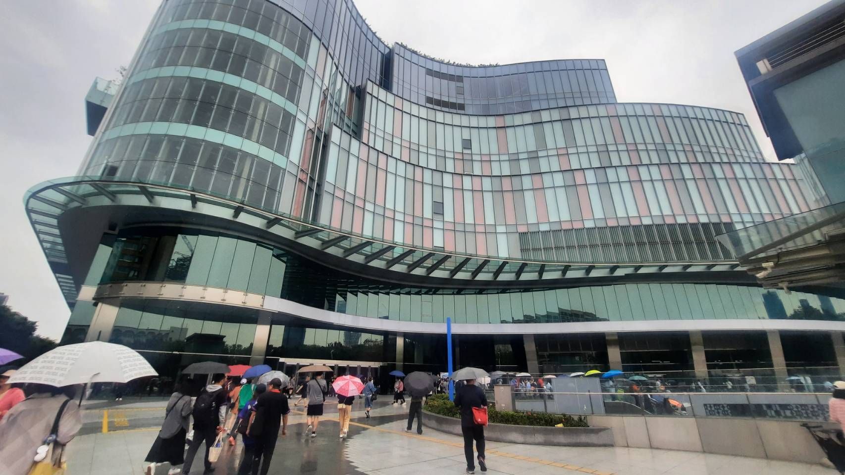 台北大巨蛋入口要由地下進入.jpg