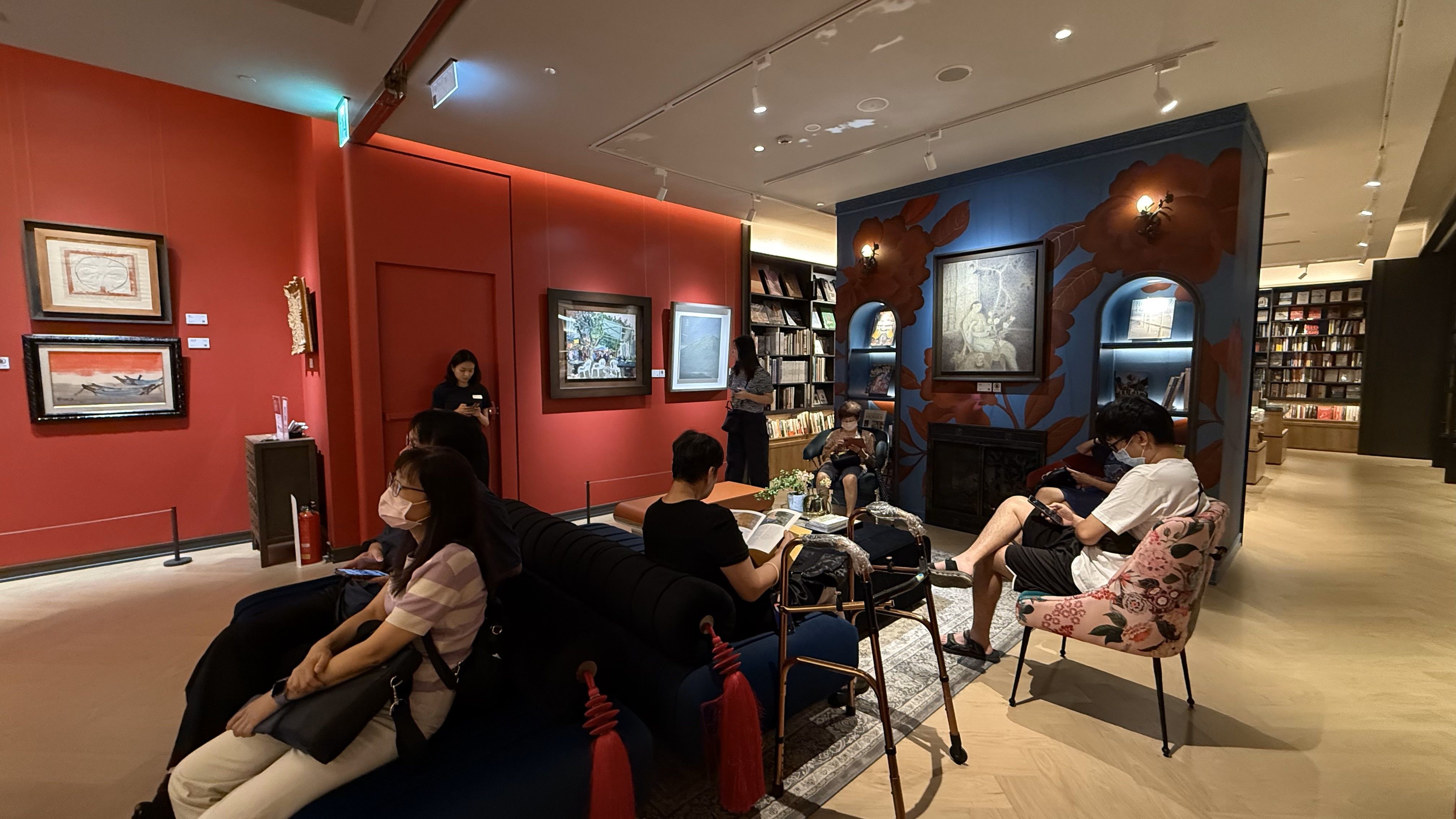 全台最大Starbucks Reserve进驻Dream Plaza + 全球首家「博客来」实体书店- Fly GBA