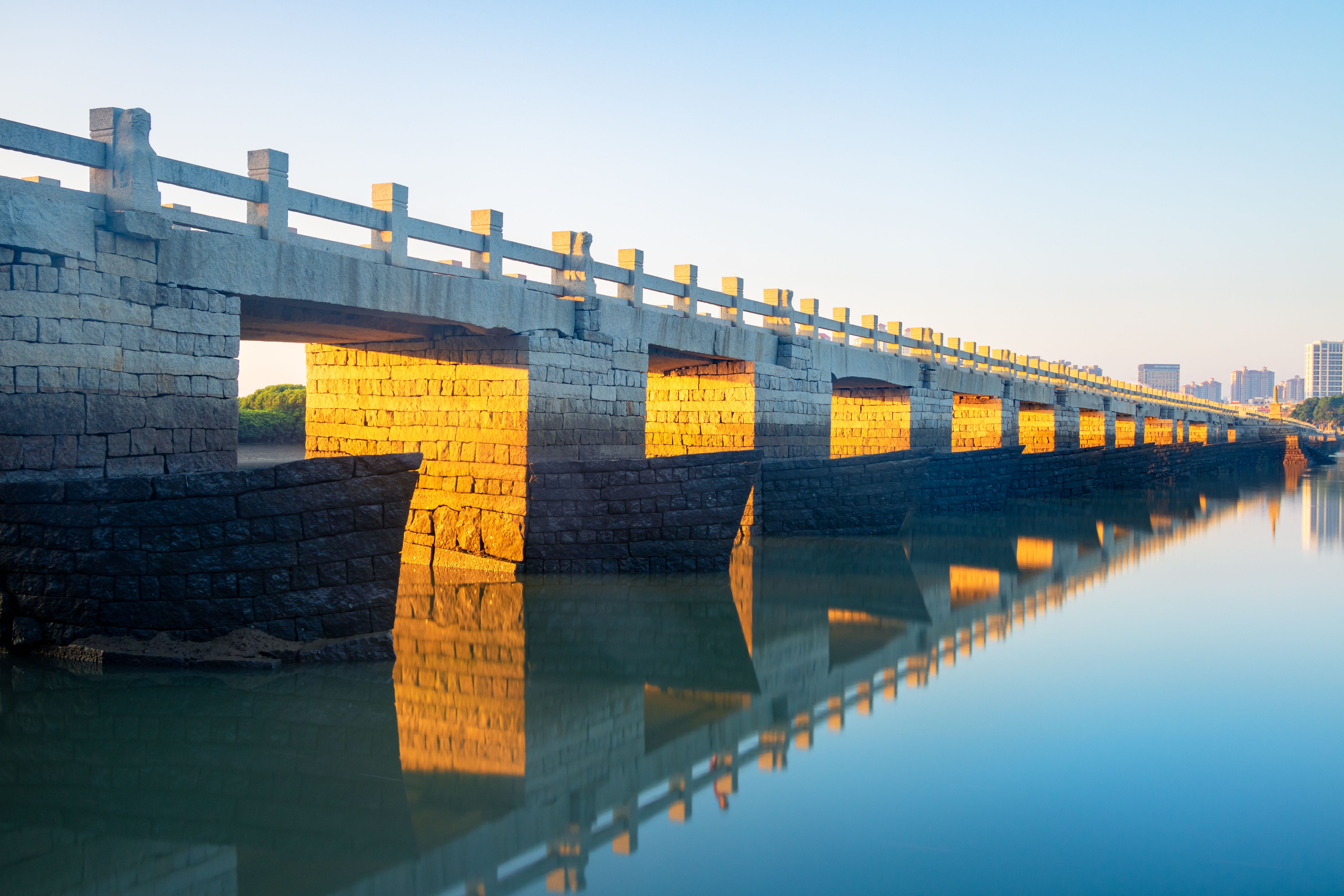 洛陽橋shutterstock_2126206337.jpg