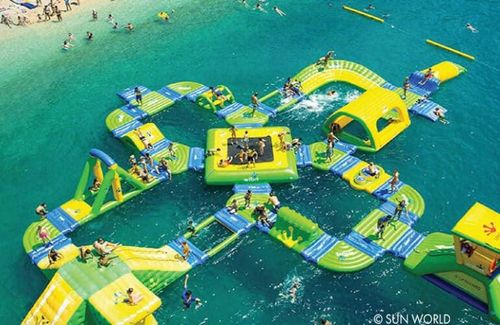 FloatingHouse-sun-world-hon-thom.jpg